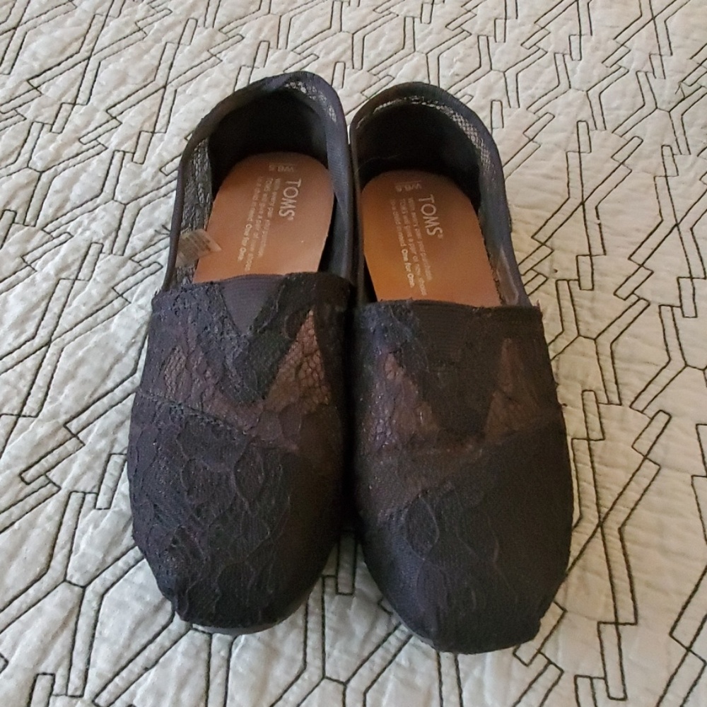 Toms Black Lace Flats